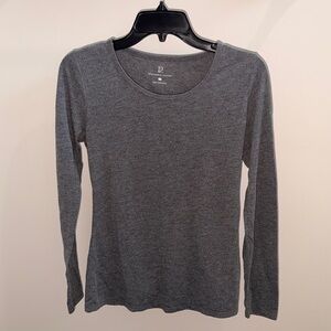 New York & Company Heather Gray Scoop-Neck Long Sleeve Tee